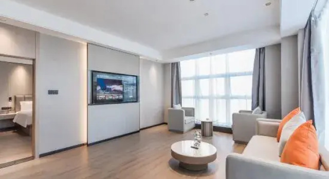 Люкс Deluxe GreenTree Eastern Hotel (Chongqing Jiangbei International Airport Lushan Subway Station)