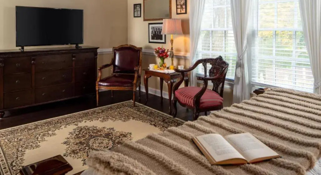 Двухместный номер Deluxe A Williamsburg White House Inn