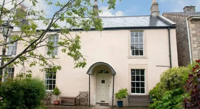 3 Bedroom House In Bath With Garden, Забронировать Отель Отели Bath and North Somerset 3 звезды, 3*