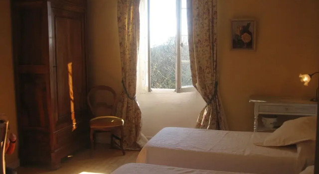 La Hourqueyre, Rezerwuj Hotel Queyrac Medoc