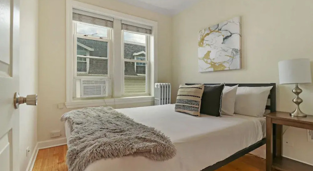 Chic 2BR Near Irving Park - Cullom D3