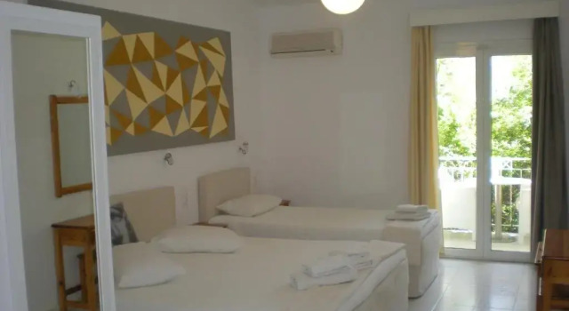 Студия Superior Manolis House