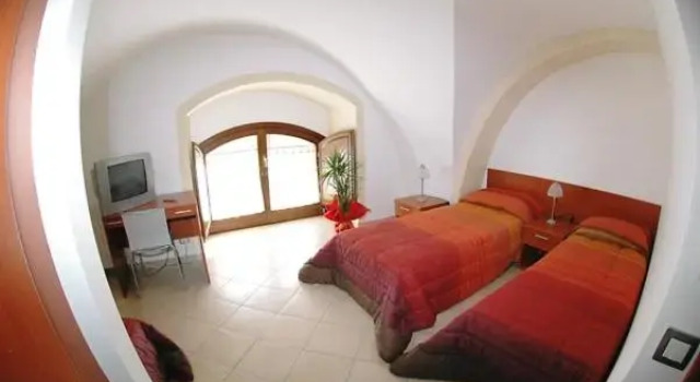 B&B Tarasia, Book Bed and Breakfast Hotels in Sicily with Parking, Parking