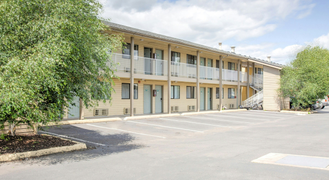 OYO Woodland Hotel and Suites, 预订 酒店 伍德兰 华盛顿州