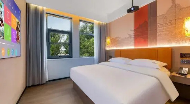 Люкс с видом на сад Guiyin･Yuanli Hotel (Qingquyuan)