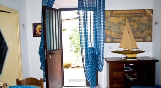 Casa Vacanza Agrustos Luigi, Prenota Appartamento Agrustos Sardegna
