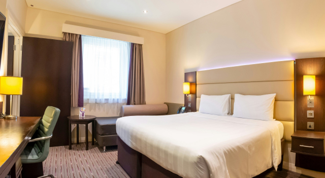 Отель Premier Inn Dubai Al Jaddaf
