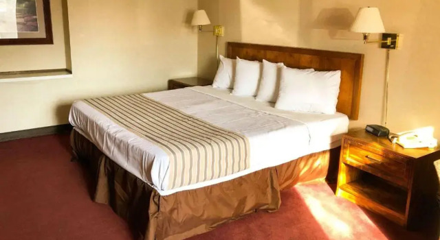 Номер Standard Magnuson Hotel Dixon