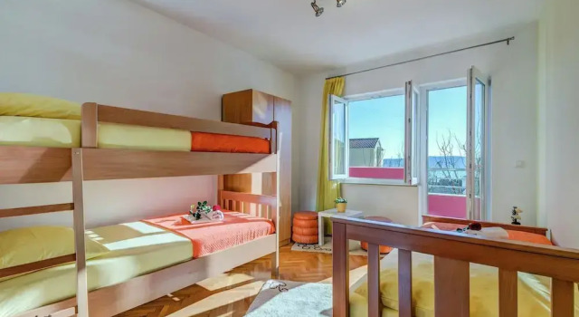 Apartment in Dalmatia near Sea