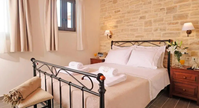 Полулюкс Superior Stefanos Village Hotel