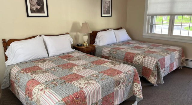 Четырёхместный номер Standard с видом на горы Aerie Inn of Vermont