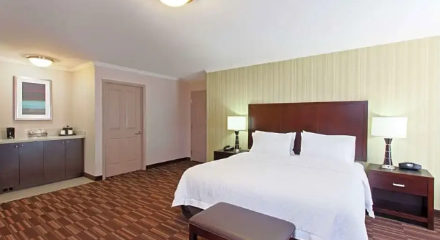 Двухместная студия с балконом Hampton Inn Morgan Hill