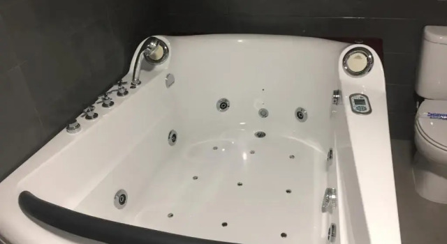 Люкс Deluxe Deluxe Hostels & Suites Merida