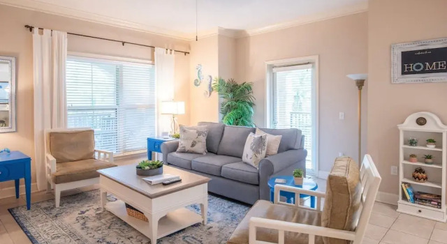 206 N Shore Pl 2 Bedroom Condo