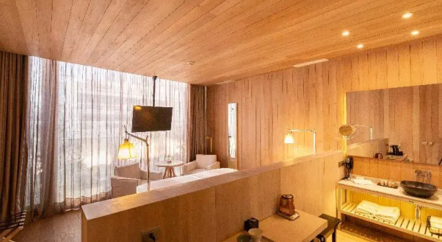Четырёхместный номер Standard с балконом и с видом на город Hotel Magnolia Santiago