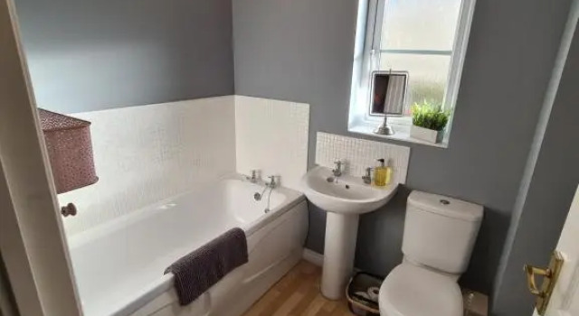 Stylish 3 bedroom house with parking & garden, Забронировать Отель Отели Котсуолда с парковкой, Парковка