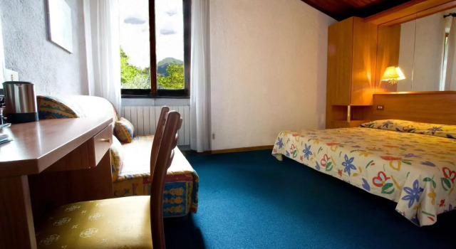 Hotel Rifugio Prategiano, Book Hotel Hoteller i Montieri med pool, Swimmingpool