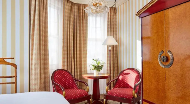 Люкс Orchard Hotel
