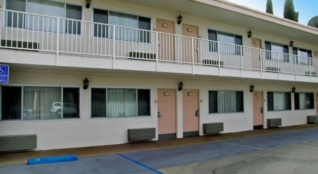 Americas Best Value Inn Visalia, Reserva ahora Posada u hostería Visalia California