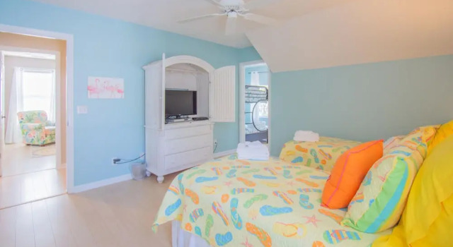 603 Porpoise Dr