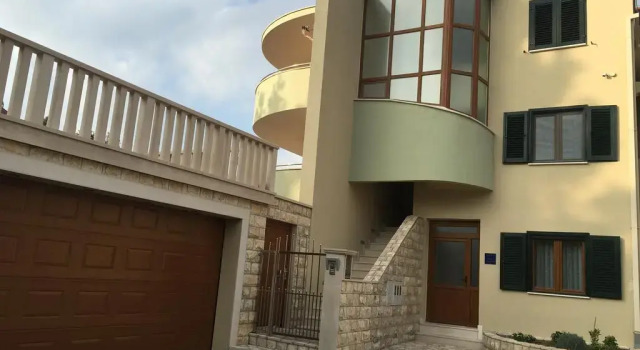 Apartments Villa Elena, Забронировать Апартаменты/квартира СПА-отели Цавтат, рядом с Частный Пляж «Бич Хаус Цавтат», SPA-услуги