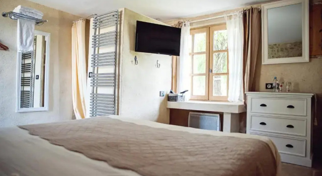 Номер Economy Les Champs de Provence