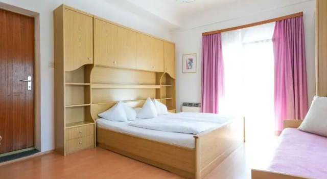 Трёхместный номер Standard с видом на озеро Strandhotel Pichler