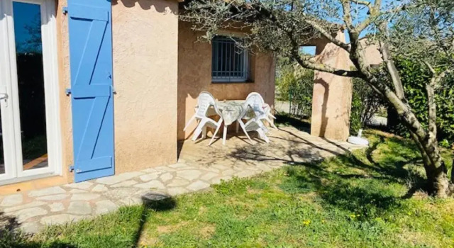 Коттедж Location climatisée, piscine, animaux acceptés, jardin clôturé, parking, provence , wifi
