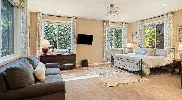 15 Blue Grouse 4 Bedroom Home