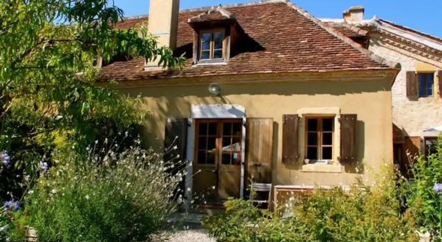 House With 2 Bedrooms in Peyre, With Private Pool, Enclosed Garden and, Đặt Khách sạn Peyre 