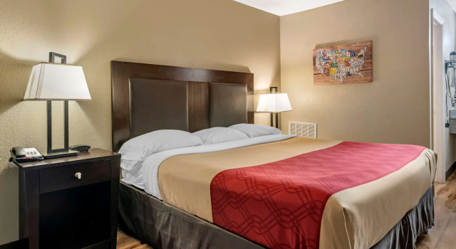 Двухместный номер Standard Econo Lodge Sebring