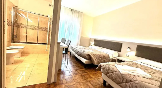 Superior Dreier Zimmer UniHo Hostel