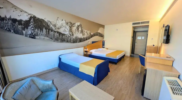 Трёхместный номер Deluxe Express Hotel Aosta East