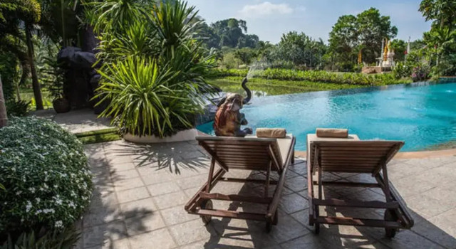 Вилла Saifon Villas 5 Bedroom Pool Villa - Whole villa priced by bedrooms occupied