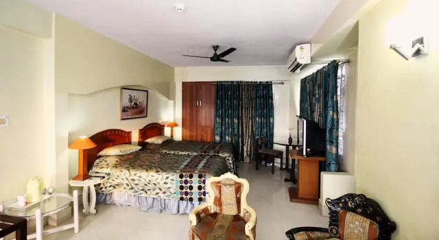 Aravali Clarks Inn Alwar, Забронировать Отель Отели штата Раджастхана с бассейном, Бассейн
