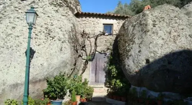 Taverna Lusitana, Забронировать Отель Монсанту Beira Interior Sul