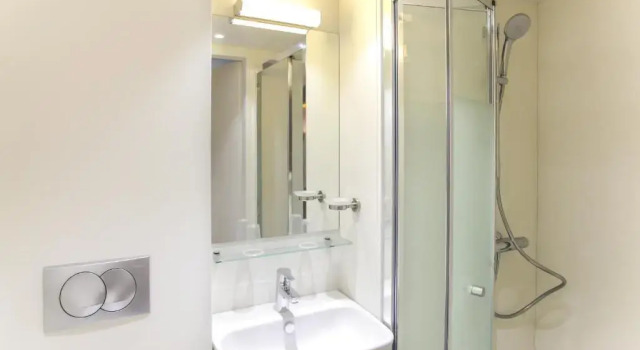 Двухместный номер Privilege Hotel Reseda