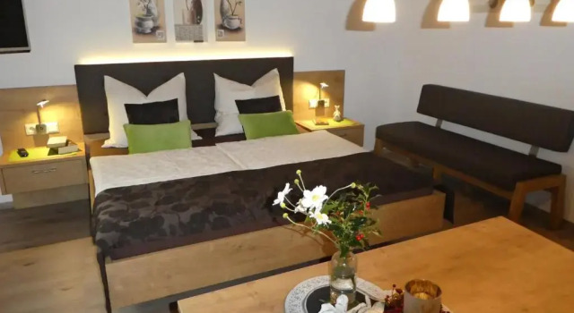 Haus Mälla, Book Hotel Hotels in Vorarlberg with Parking, Parking