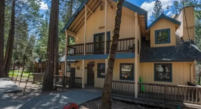 Scenic Wonders Friends Lodge 3 Bedrooms, Забронировать Дом для отпуска Виллы Йосемити-Уэст, Вилла