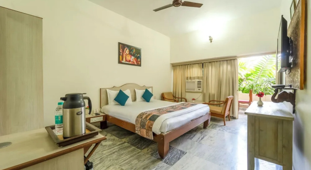 Номер Deluxe с балконом Hotel Chandrawati Palace