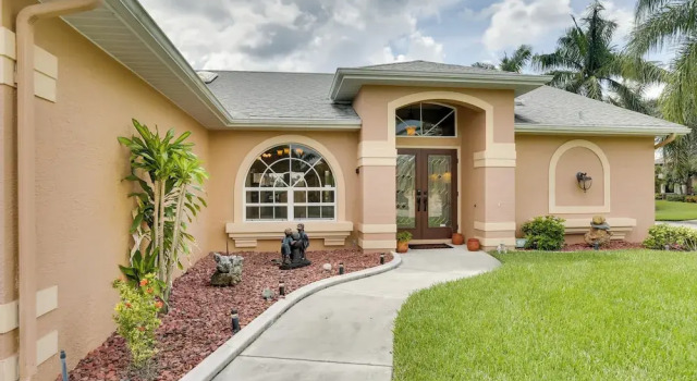 Коттедж Cape Coral Abode - Near Sun Splash Park & Beach!