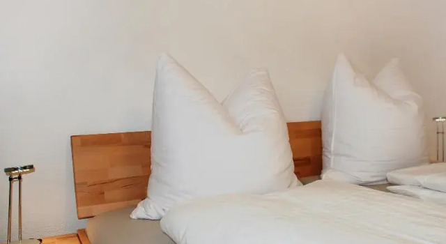 Apartment Valetta Sura by Interhome, Book Apartment Flims 
