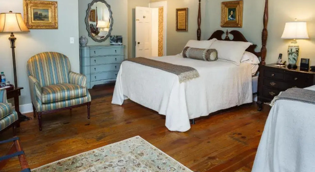 Четырёхместный номер Standard Eliza Thompson House, Historic Inns of Savannah Collection