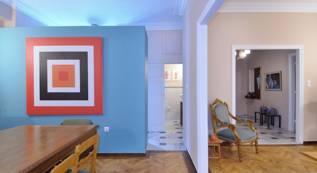 Апартаменты A modern and neoclassical apartment