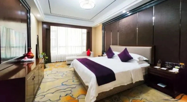 Двухместный люкс Deluxe Luzhou Fengzeyuan Hotel