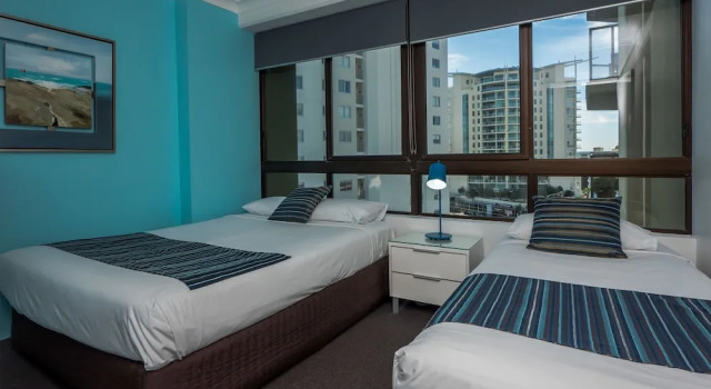 Surfers Hawaiian Holiday Apartments, Забронировать Апартаменты/квартира Голд-Кост Квинсленд, рядом с Florida Gardens Tram Station