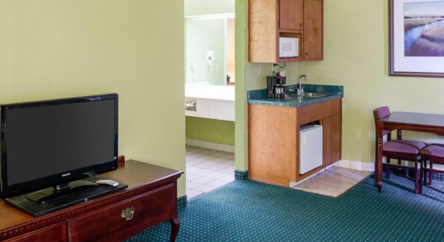 Двухместный люкс Econo Lodge Canton I-55