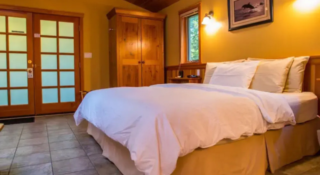 A Snug Harbour Inn
