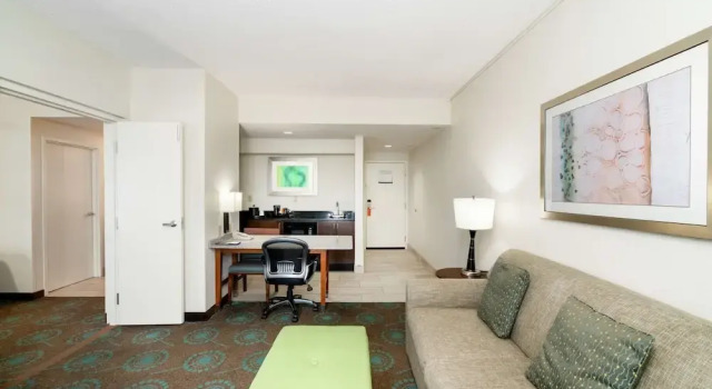 Четырёхместный люкс Hampton Inn & Suites Mooresville