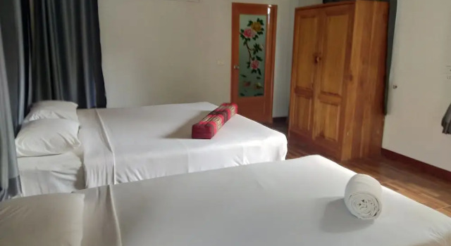 Трёхместный номер Standard с балконом Mook Paradise Bungalow